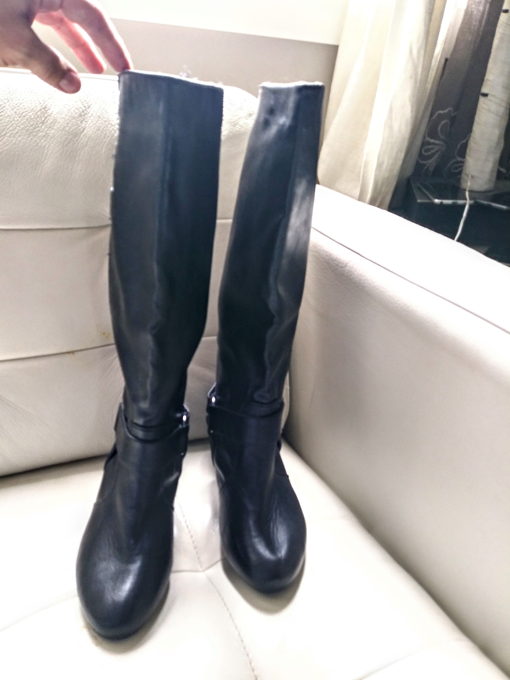 Classic Black Knee-High Women's Boots